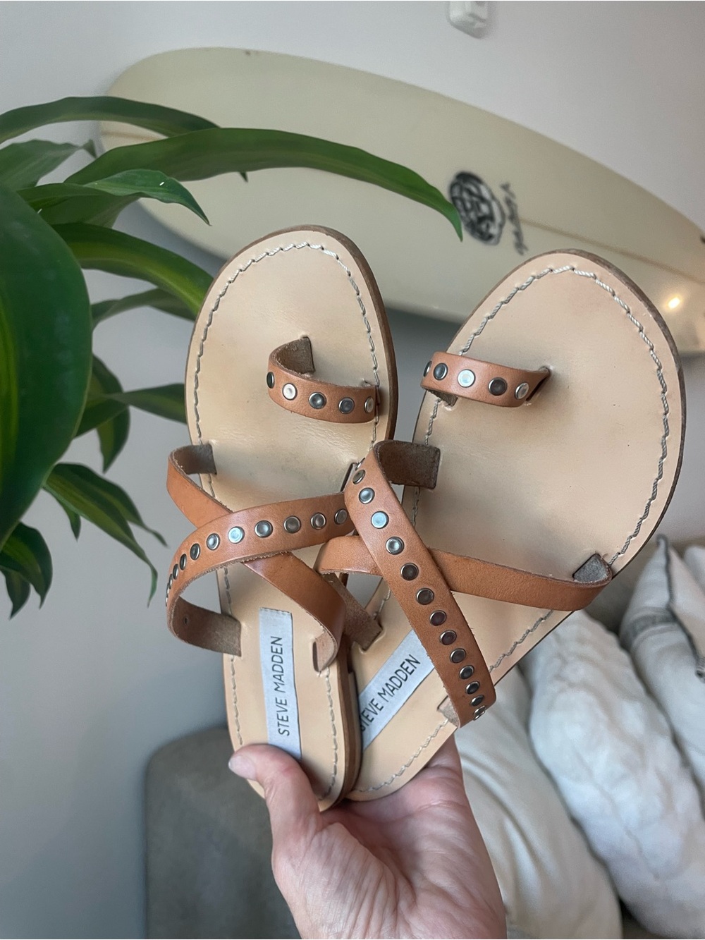 Steve Madden Tan Leather Studded Toe-Ring Sandals